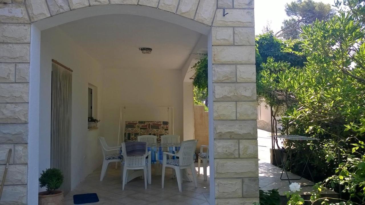 Apartments With A Parking Space Ivan Dolac, Hvar - 15784 Exterior photo