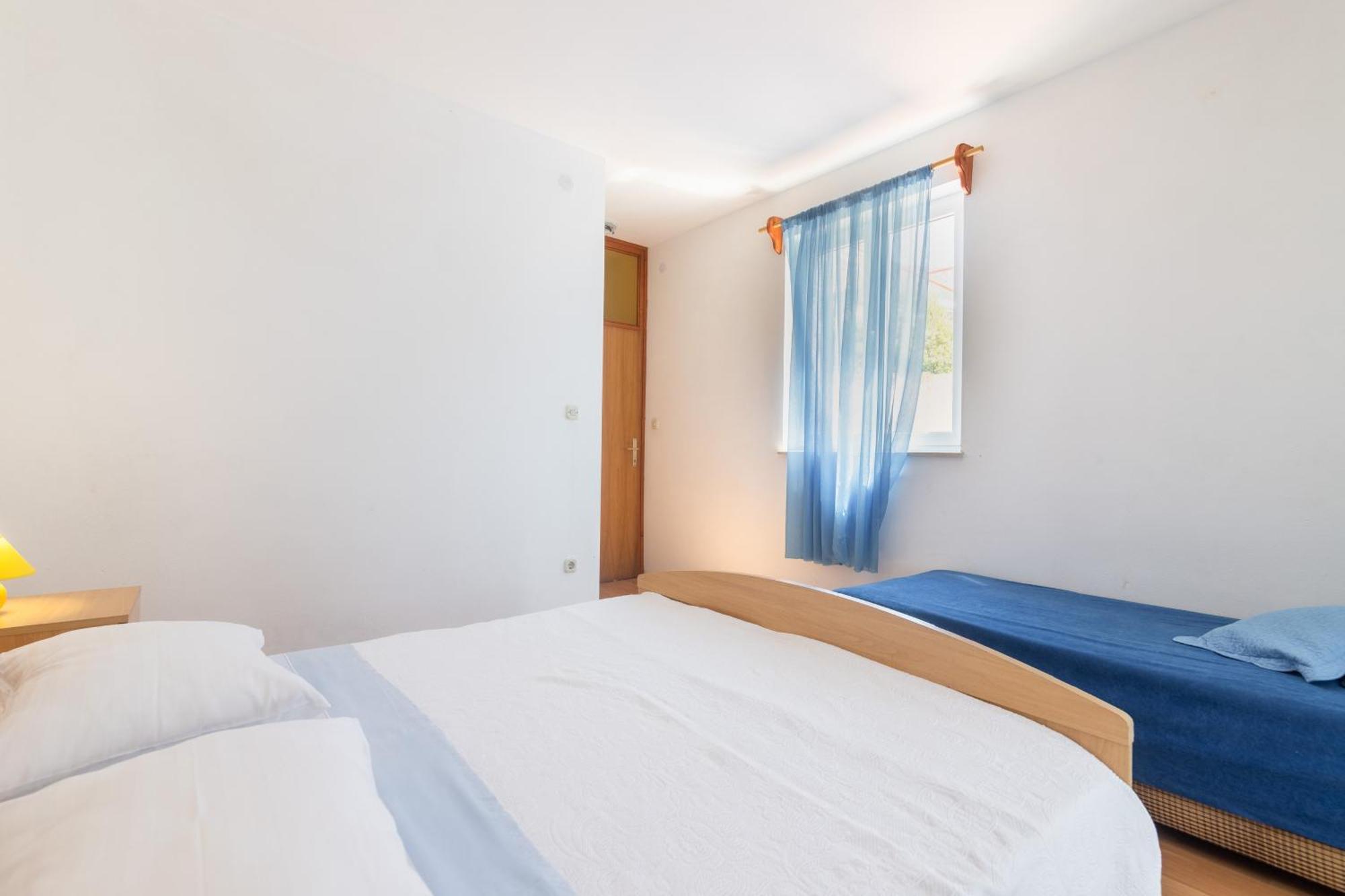 Apartments With A Parking Space Ivan Dolac, Hvar - 15784 Room photo